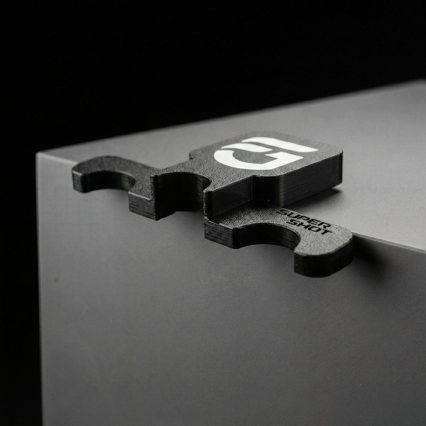 FG Folding Cue Holder – 3 Place