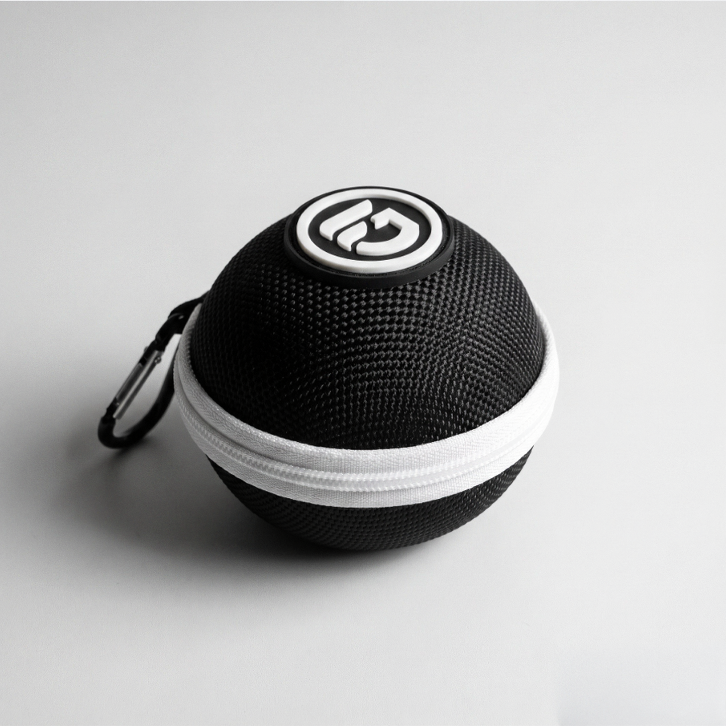 FG Clip-On Cue Ball Case-Black & White